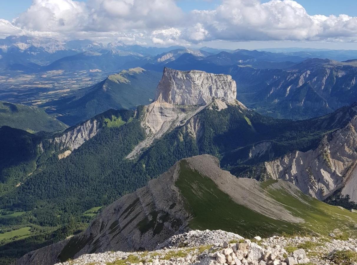 Gites Des Flandaines Saint-Jean-en-Royans Exterior photo