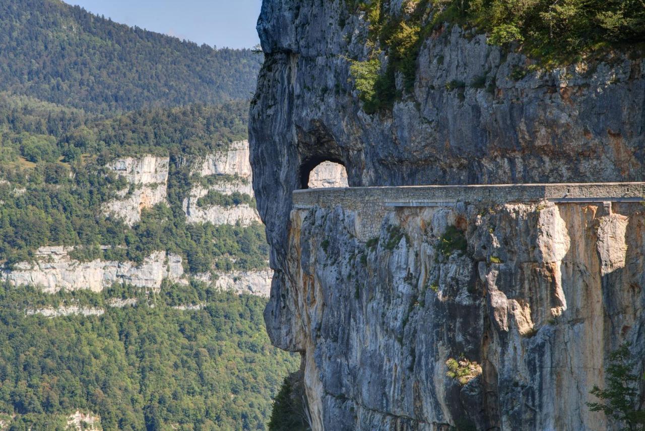 Gites Des Flandaines Saint-Jean-en-Royans Exterior photo